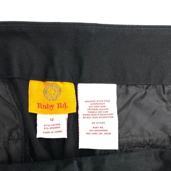 Ruby Rd Cropped Women's size 12 Dark Wash Black Chino Pants - Picture 3 of 3